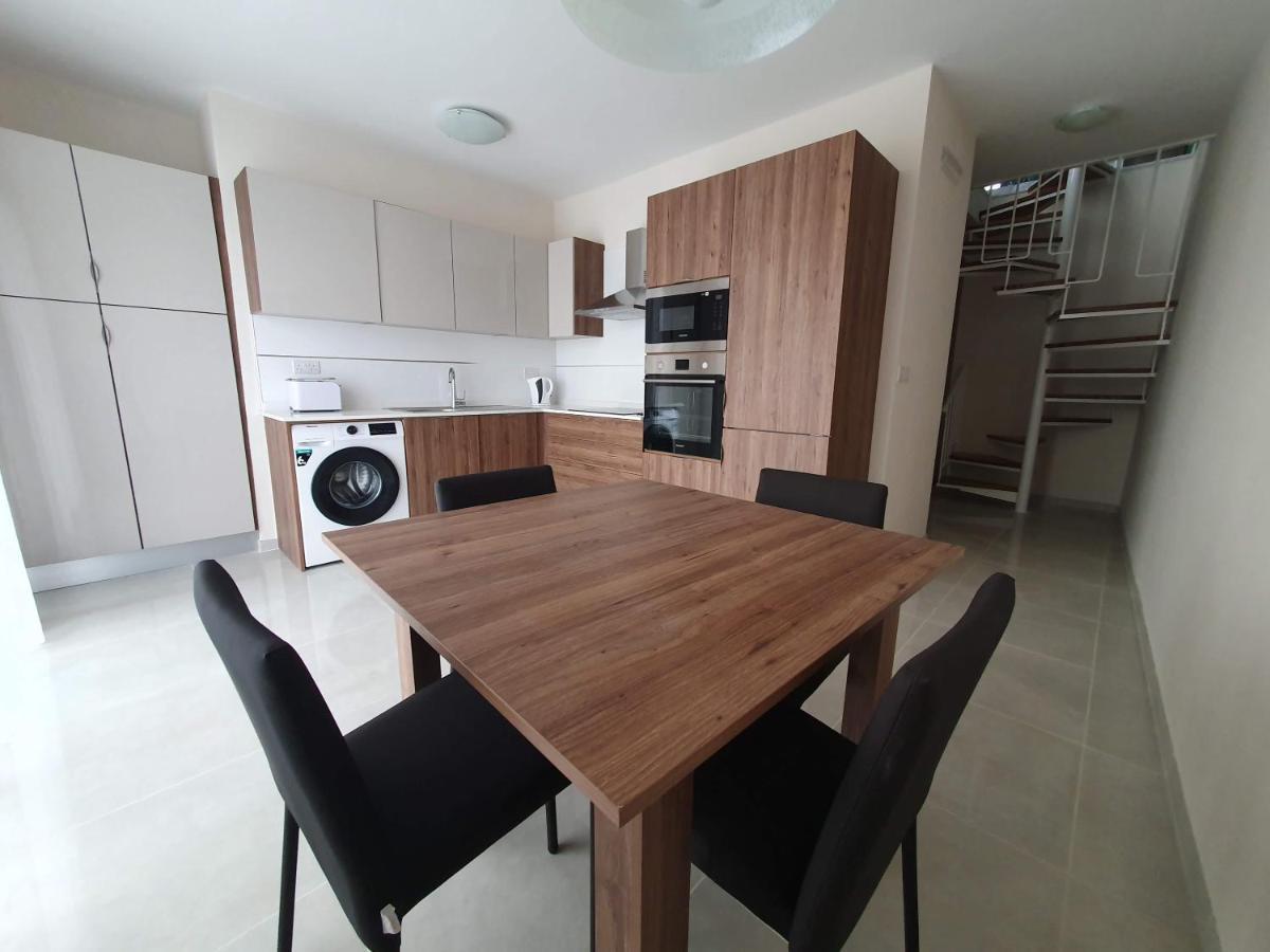 Marbella Holiday Apartments - Seafront - Wifi Marsaskala Bagian luar foto