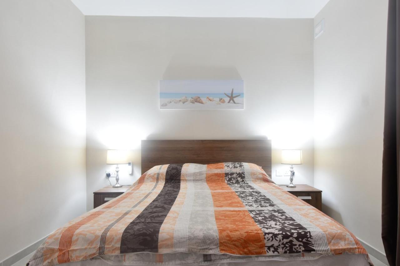 Marbella Holiday Apartments - Seafront - Wifi Marsaskala Bagian luar foto