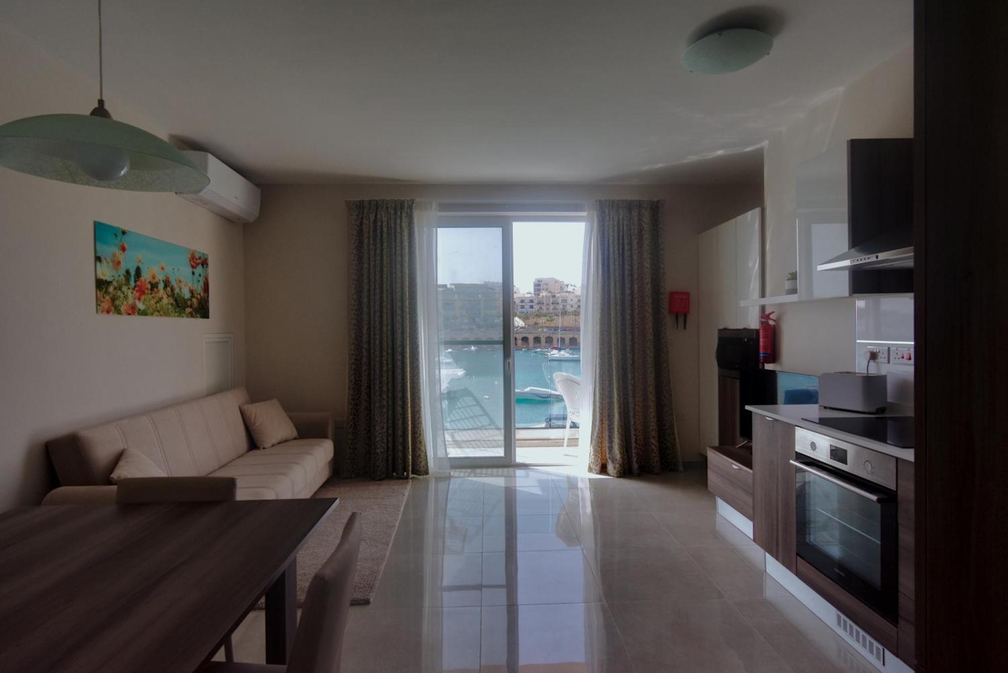Marbella Holiday Apartments - Seafront - Wifi Marsaskala Ruang foto